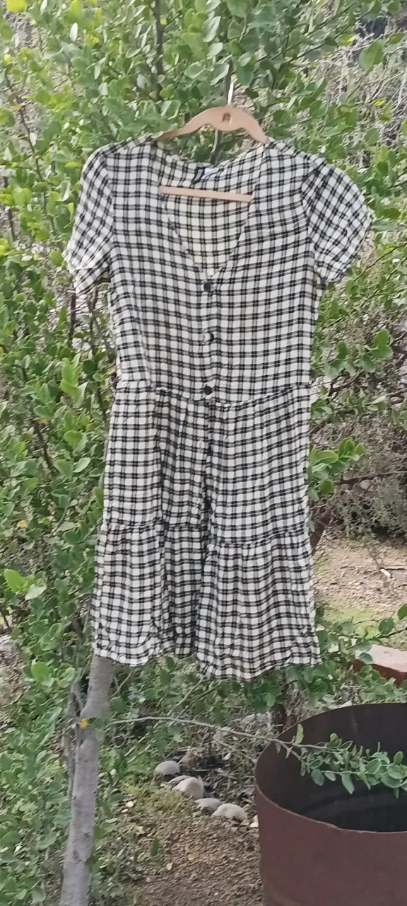 Vestido a cuadros H&M con botones - 1