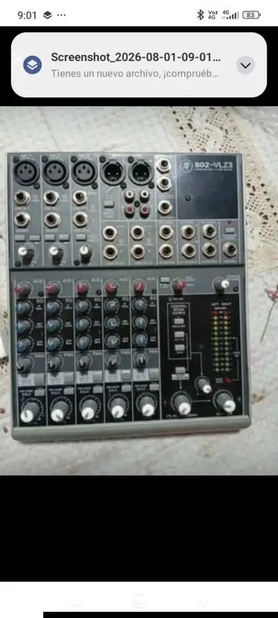 Mezclador de Audio Mackie 802-VLZ3 con Fuente de Poder - miniatura 1