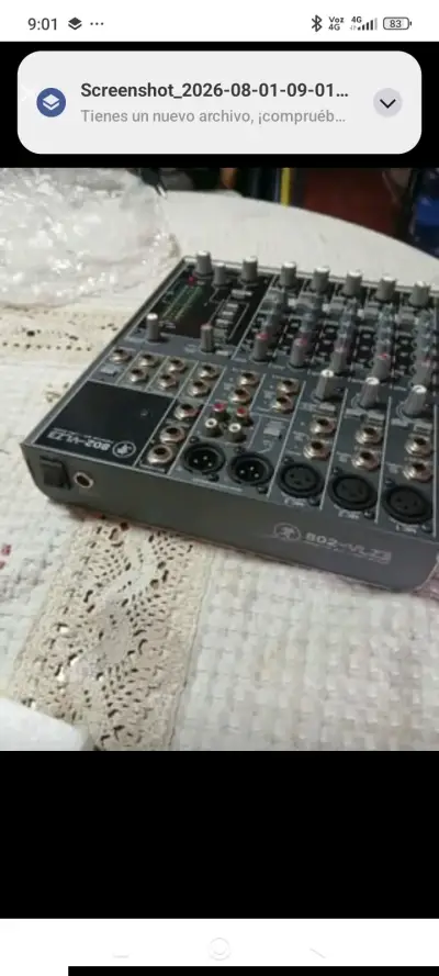 Mezclador de Audio Mackie 802-VLZ3 con Fuente de Poder - miniatura 4