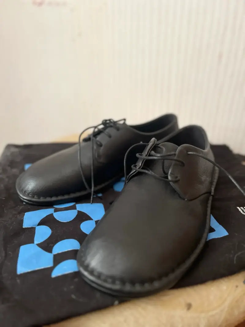 Zapatos de cuero negro para hombre - 1