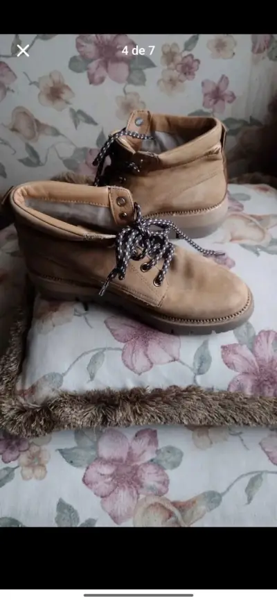 Botas Caterpillar de cuero beige para hombre - miniatura 3