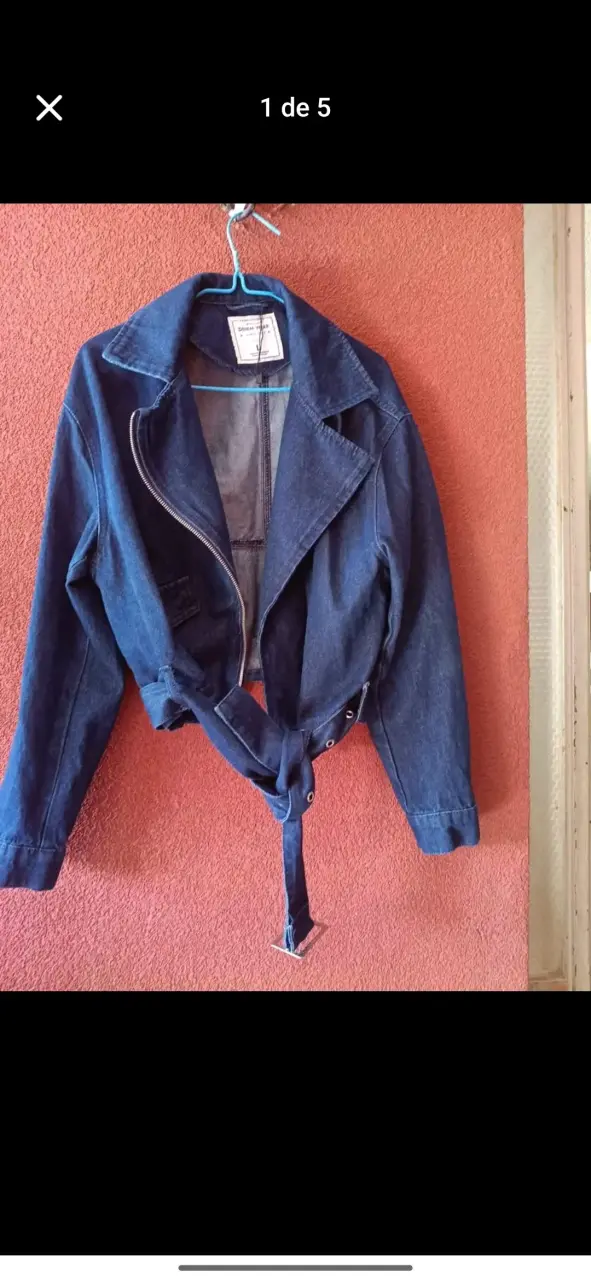 Chaqueta de mezclilla azul con cinturón - 5