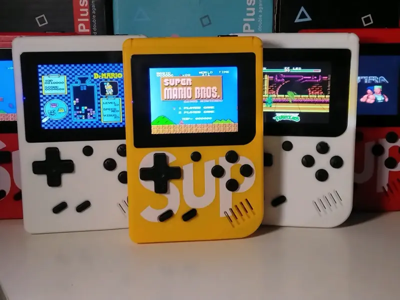 Consola portátil retro SUP con juegos clásicos - 1