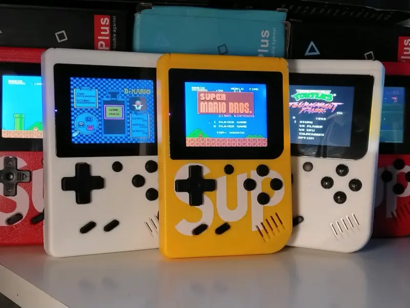 Consola portátil retro SUP con juegos clásicos - 4