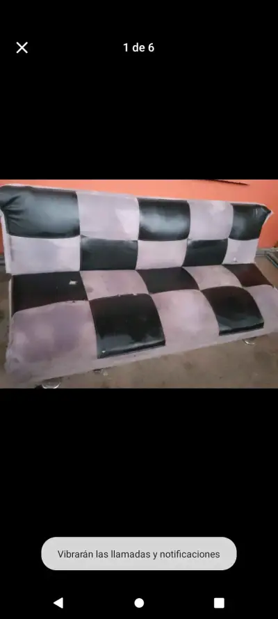 Sofá cama bicolor en buen estado - miniatura 1