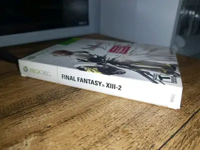 Final Fantasy XIII-2 Novella pack Xbox 360 Usado - miniatura 2