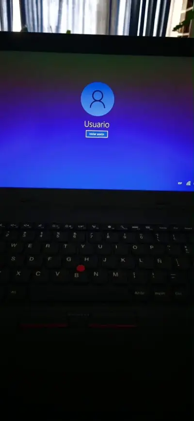 Laptop Lenovo ThinkPad Intel Core i5 en buen estado - miniatura 3