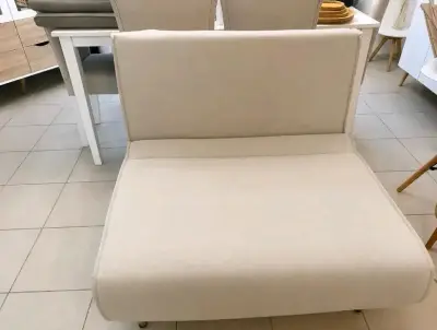Sillón cama beige plegable en buen estado - miniatura 1