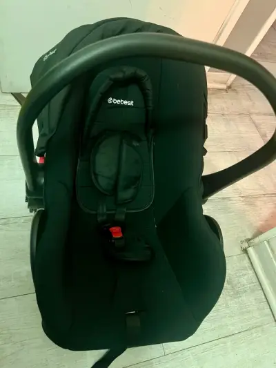 Silla de Auto Bebesit Negra para Bebé - miniatura 1