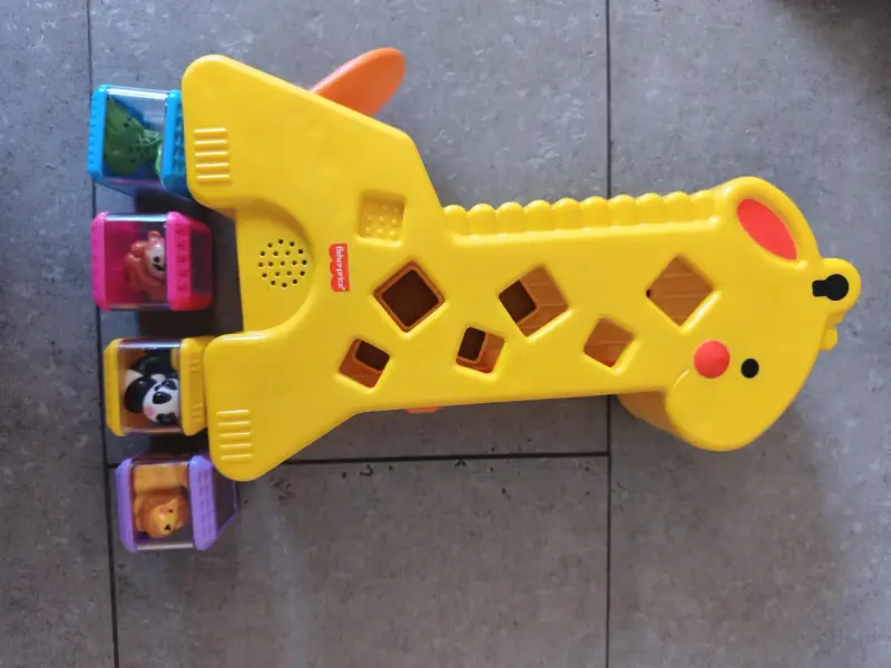 Juguete educativo jirafa Fisher-Price con bloques - 1