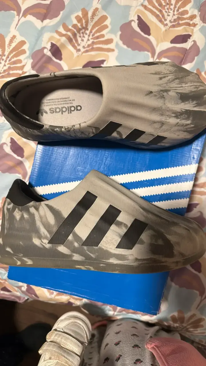 Zapatillas Adidas Adifom Superstar Grises - 2