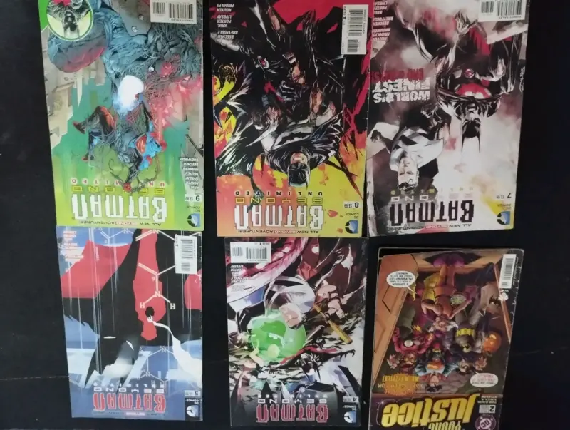Colección de cómics Batman Beyond y Justice League