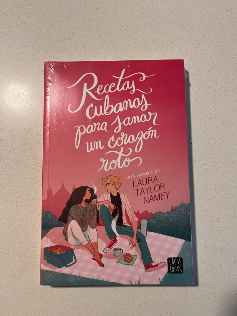 Libro 'Recetas Cubanas para Sanar un Corazón Roto' de Laura Taylor Namey - 1