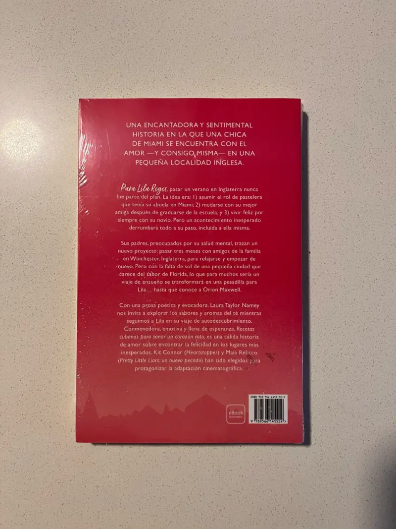 Libro 'Recetas Cubanas para Sanar un Corazón Roto' de Laura Taylor Namey - 2