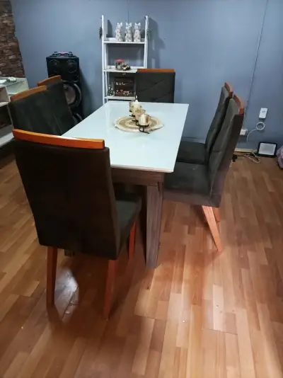 Juego de comedor con mesa blanca y 6 sillas - miniatura 2