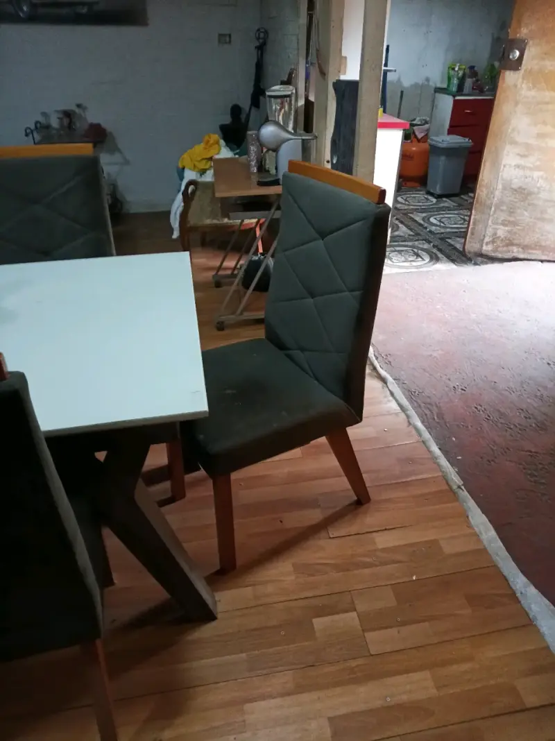 Juego de comedor con mesa blanca y 6 sillas - 5