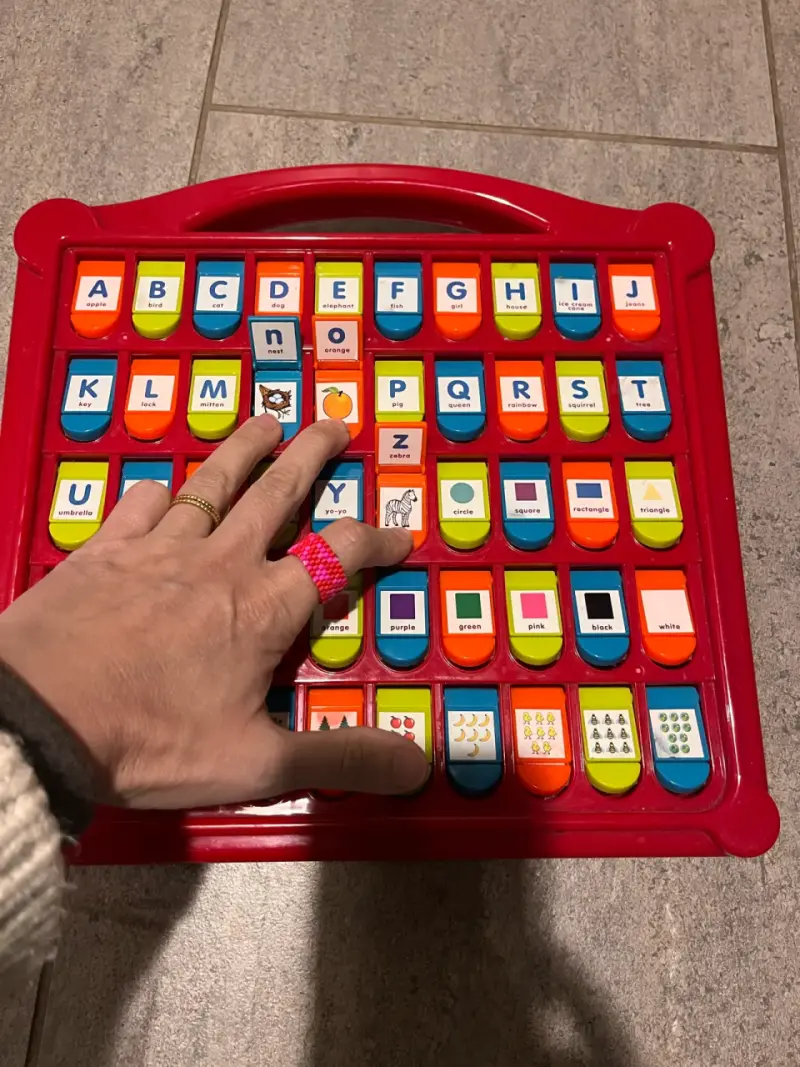 Juego educativo de letras y colores para niños - 4
