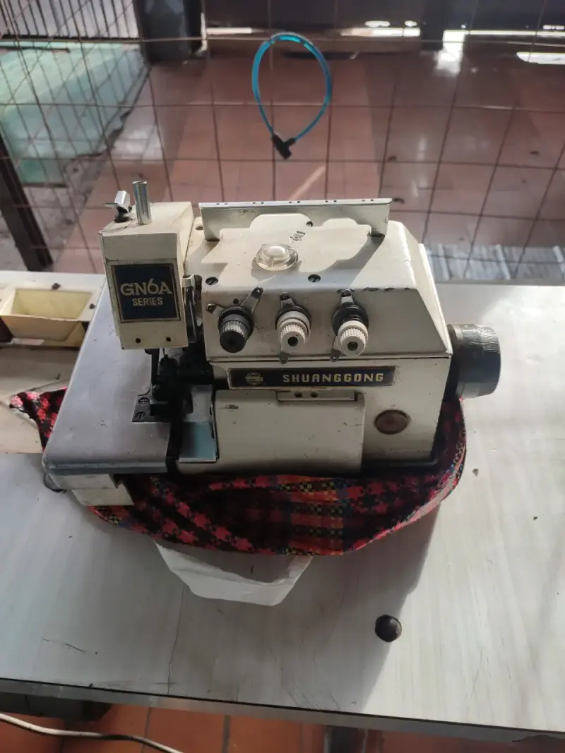 Máquina de Coser Industrial Shun Gong GN6A - 2