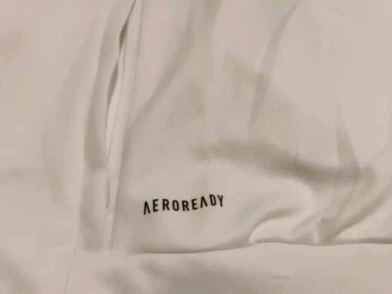 Chaqueta deportiva blanca Adidas AEROREADY - 3