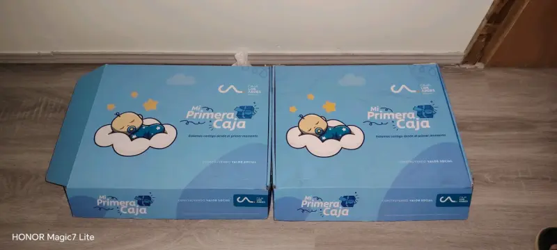 Caja de regalo para bebé Mi Primera Caja - 1