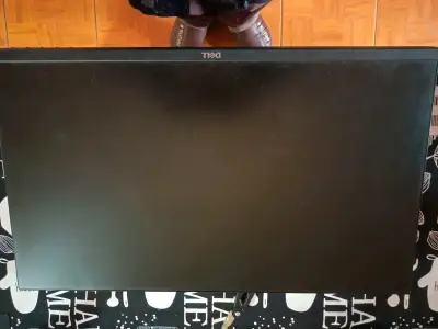 Monitor Dell de 24 pulgadas con soporte ajustable - miniatura 3