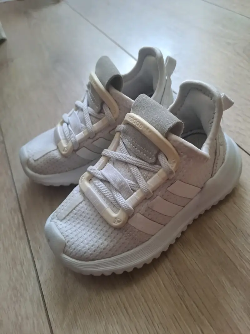 Zapatillas deportivas talla 22 - 1