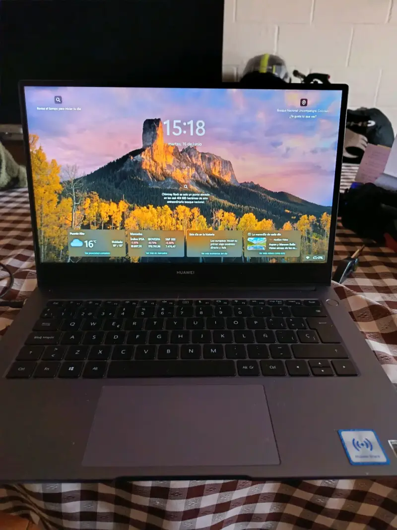 Laptop Huawei MateBook D15 Ryzen 5 8GB RAM - 1