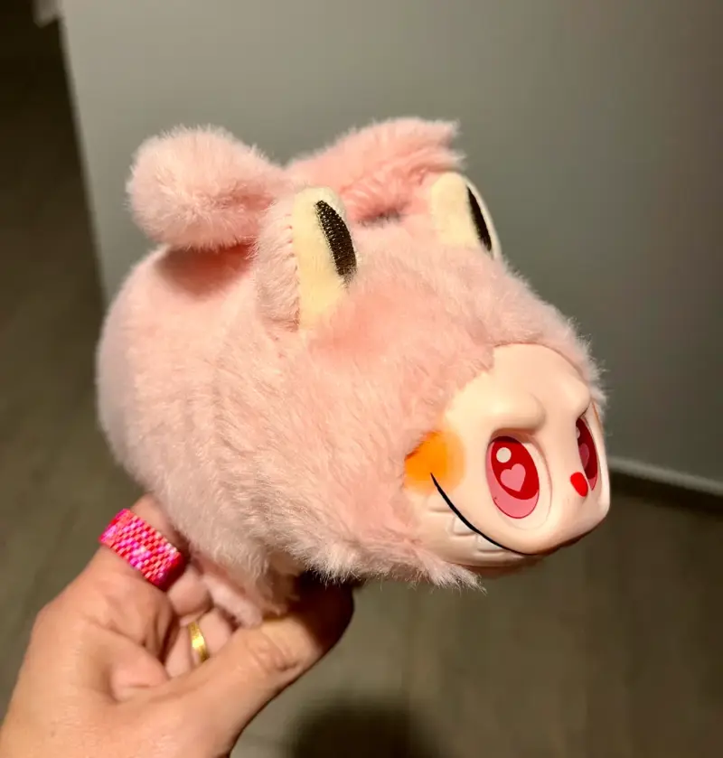 Labubu Peluche de animal rosado con orejas - 2