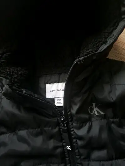 Chaqueta negra talla 18meses - miniatura 2