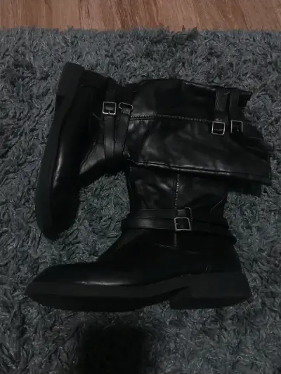 Botines de cuero negro con hebillas - miniatura 1