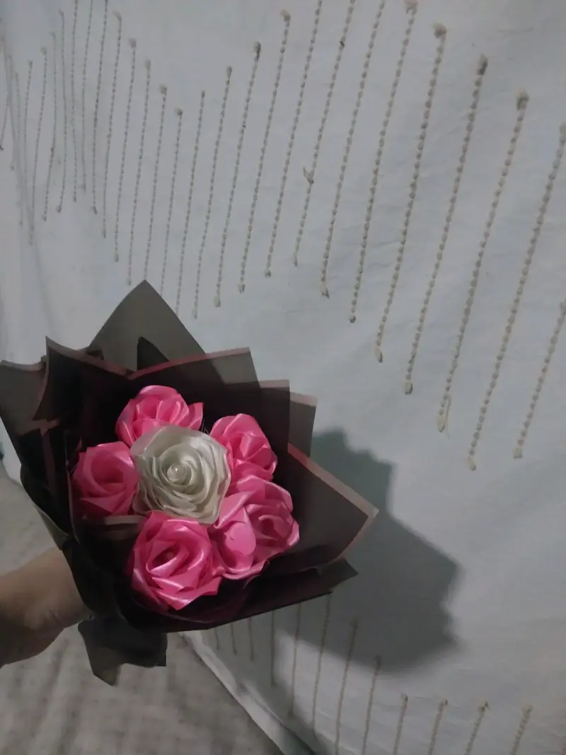 Ramo de flores artificiales con peluche - 3