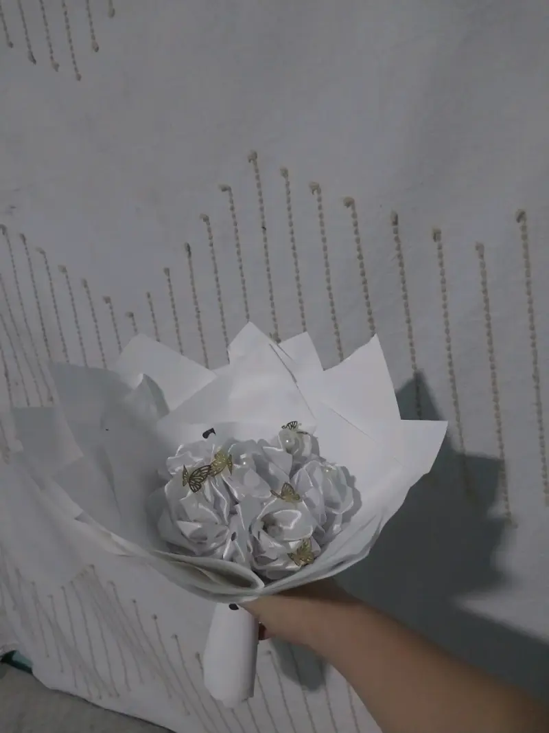Ramo de flores artificiales con peluche - 6
