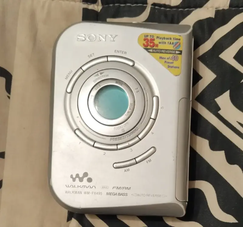 Walkman Sony WM-FX495 con Mega Bass y Auto Reverse