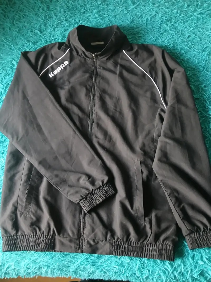 Chaqueta deportiva negra Kappa talla L - 1