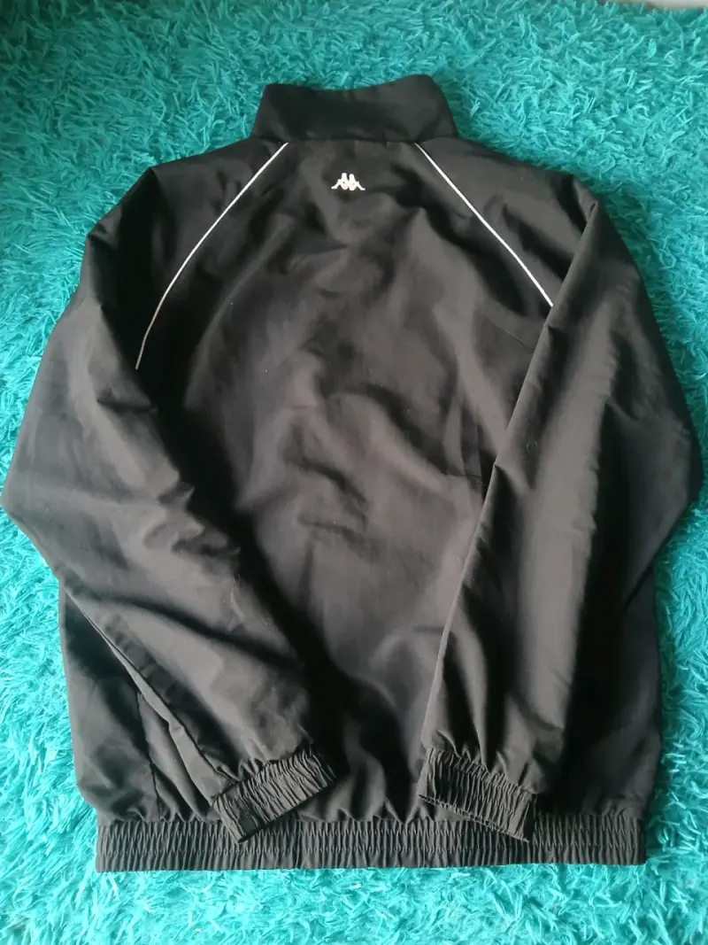 Chaqueta deportiva negra Kappa talla L - 4