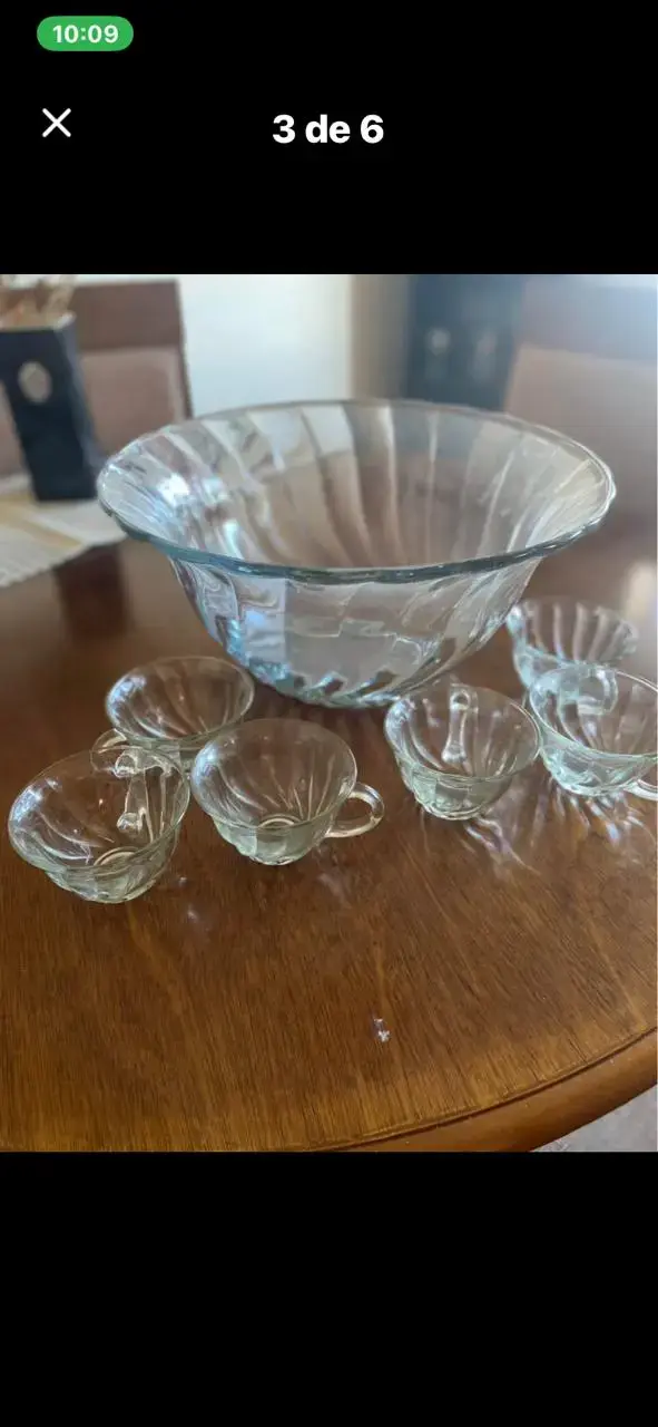 Juego de ponchera y tazas de vidrio transparente