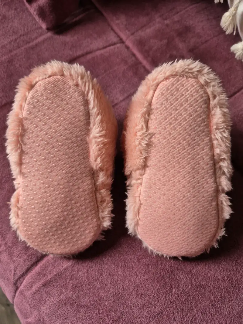 Pantuflas de bebé rosadas peludas talla 18 - 4