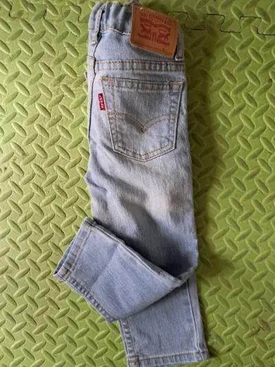 Jeans de mezclilla para niños Levi's azul claro - miniatura 2