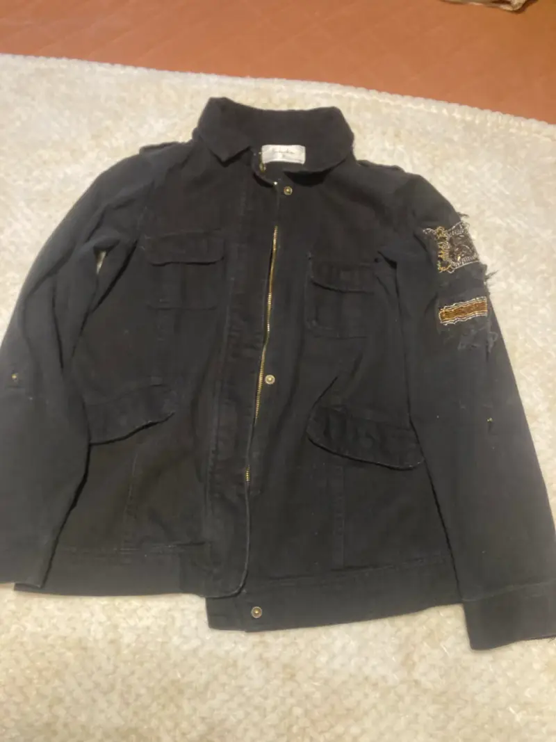 Chaqueta de mezclilla con diseño bordado - 1