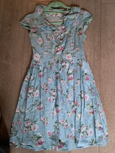 Vestido floral azul con diseño vintage - miniatura 1