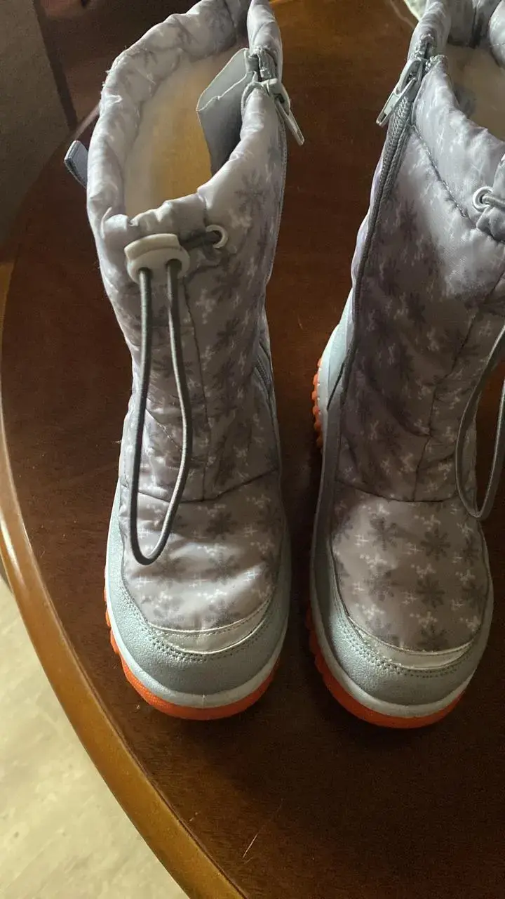 Botas de nieve para niños con diseño de copos - 2