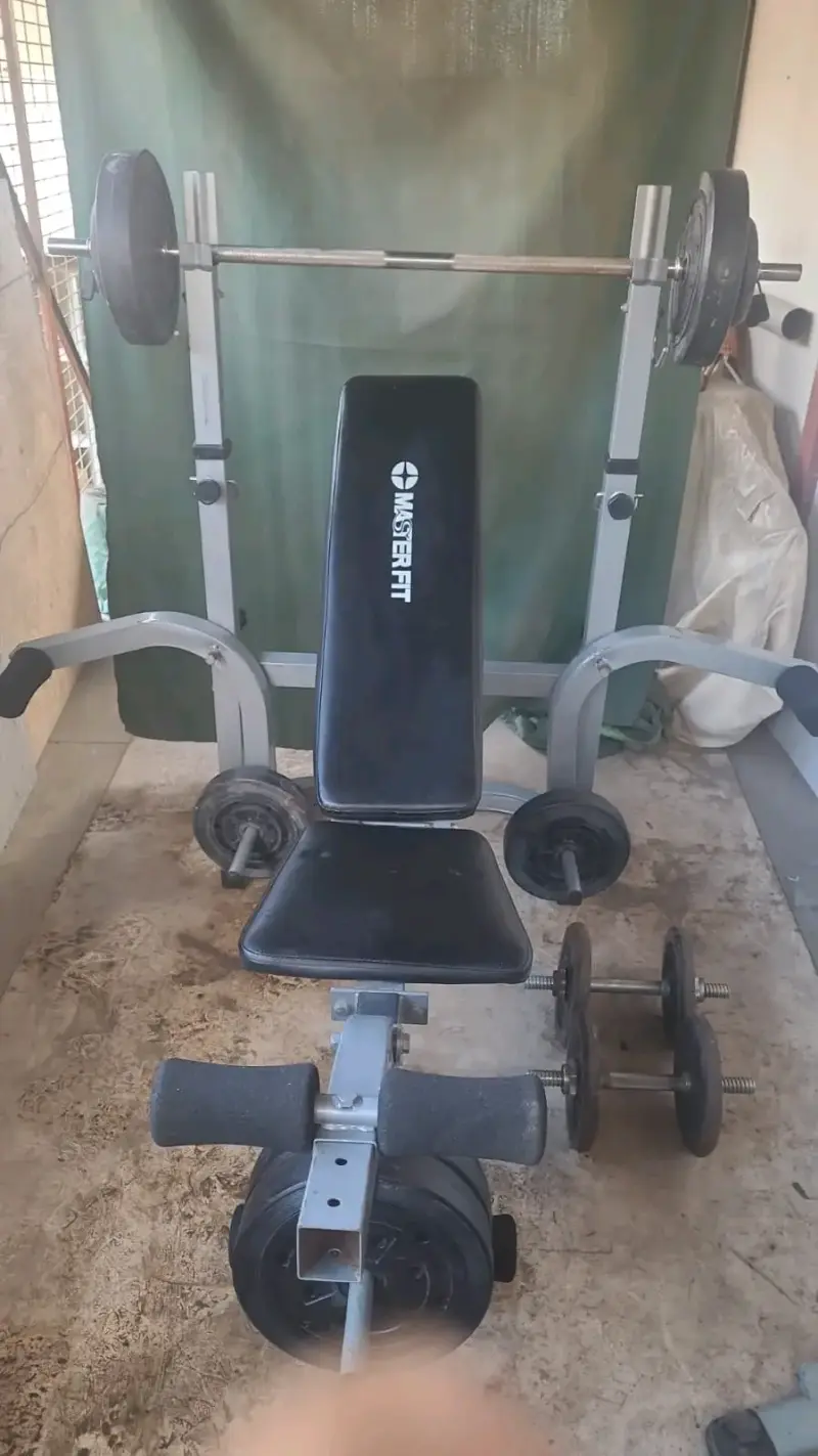 Banco de pesas Masterfit con barra y discos - 2
