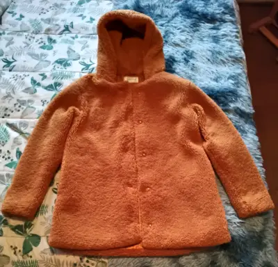 Abrigo con capucha color naranja terracota mujer. - miniatura 1