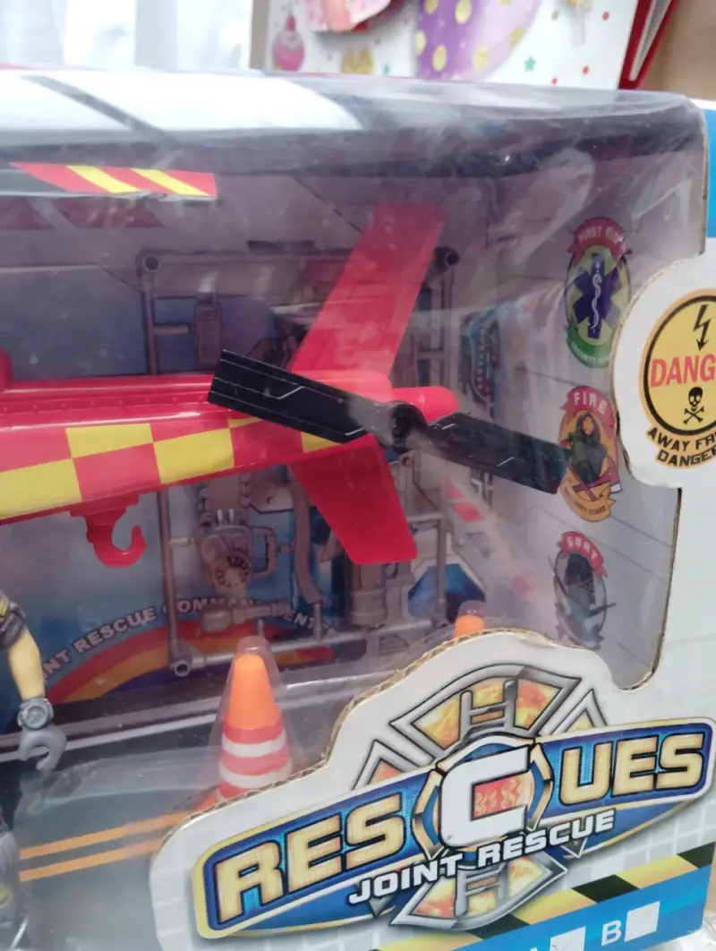 Helicóptero de Rescate con Figura de Acción - 3