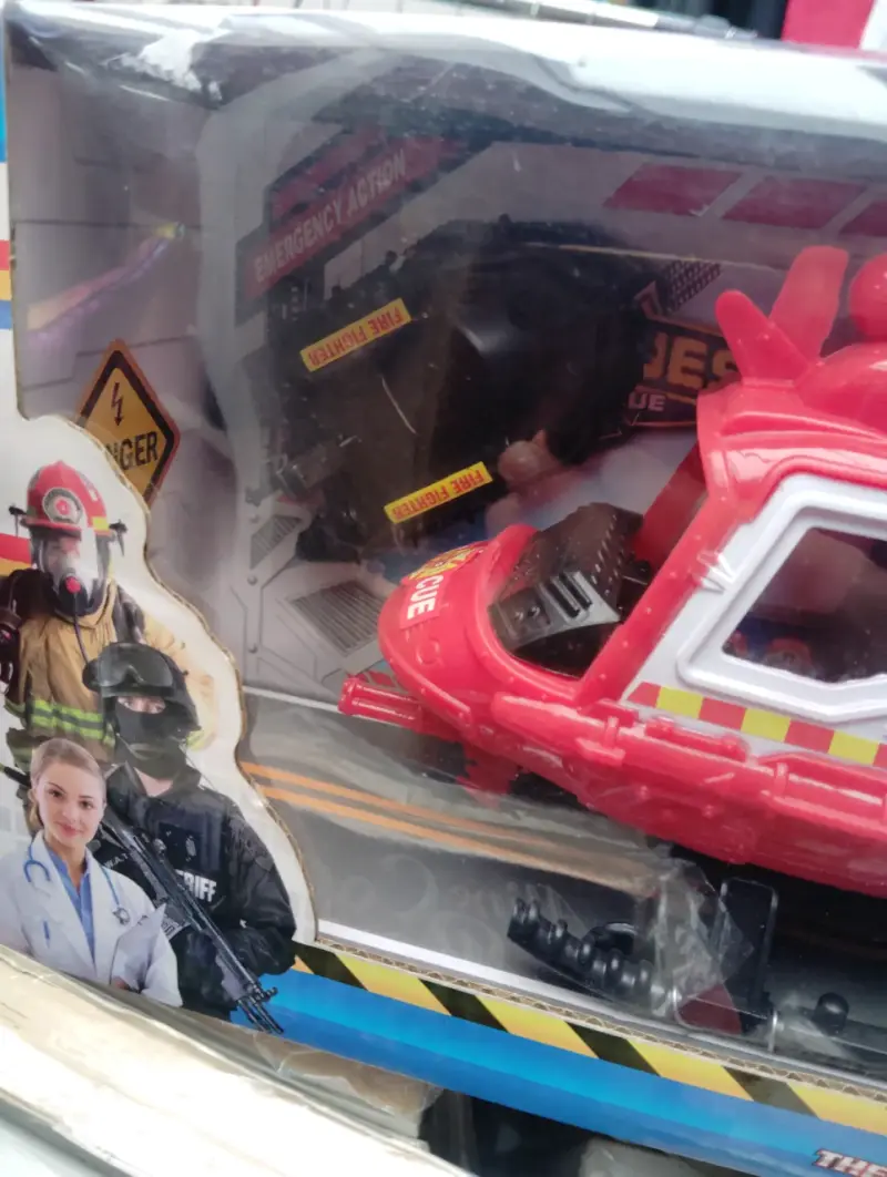 Helicóptero de Rescate con Figura de Acción - 6