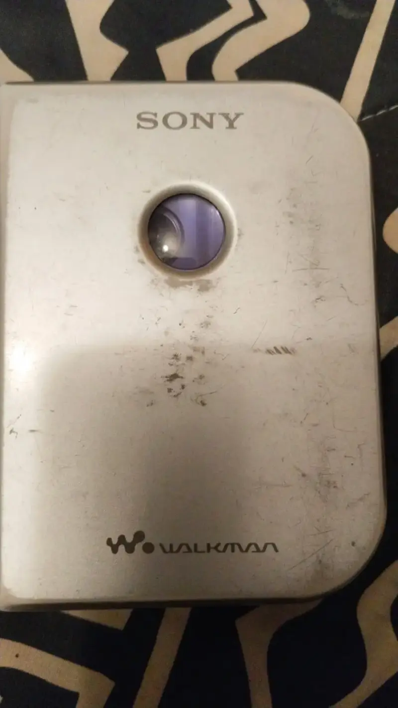 Reproductor Sony Walkman WM-FX495 con Mega Bass - 3