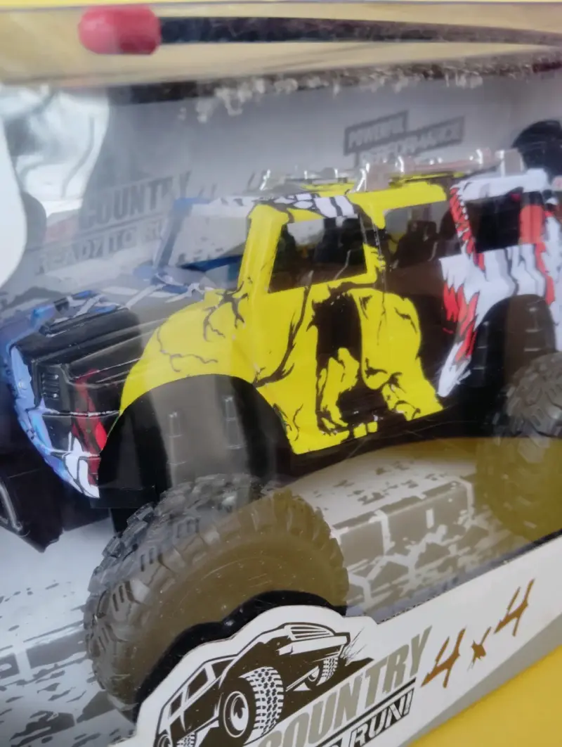 Camioneta RC Off-Road 4x4 a Control Remoto - 5