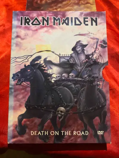 DVD Iron Maiden Death on the Road en vivo - miniatura 1