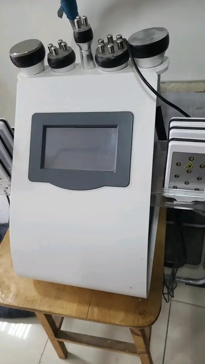 Máquina de Cavitación y Radiofrecuencia para Estética - 4