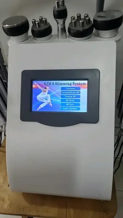 Máquina de Cavitación y Radiofrecuencia para Estética - miniatura 6